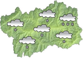 Meteo, arriva la neve anche su Aosta