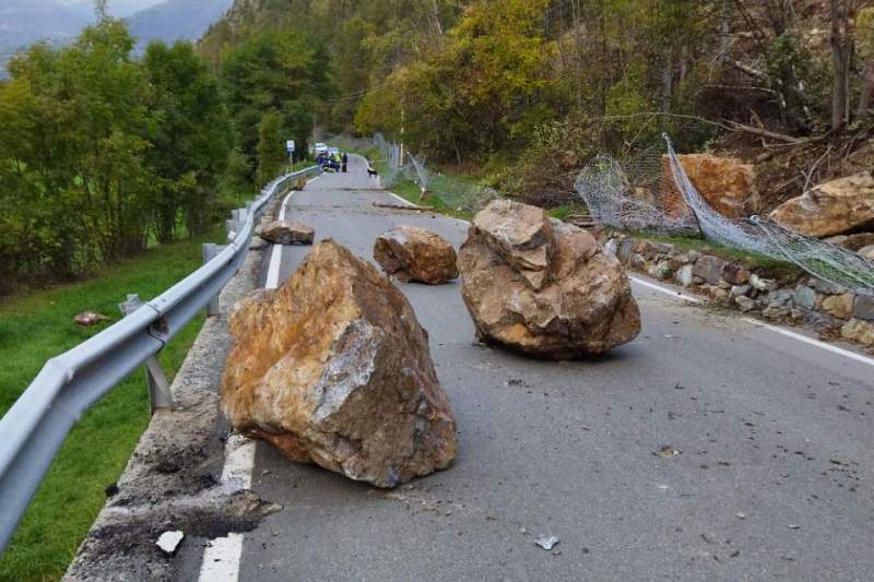 Resta ancora chiusa al traffico la SR28 a Valpelline